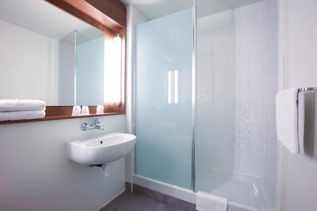 Campanile 11 - Bastille Hotel 3*